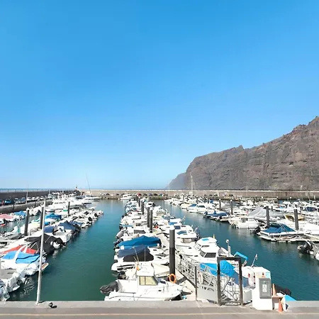 For 4 People In Tenerife, Cleaning Included شقة