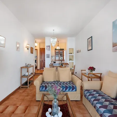 For 4 People In Tenerife, Cleaning Included شقة *