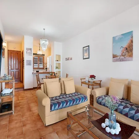 For 4 People In Tenerife, Cleaning Included Apartmán