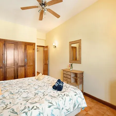 For 4 People In Tenerife, Cleaning Included דירה אקנטילדו דה לוס גיגנטס